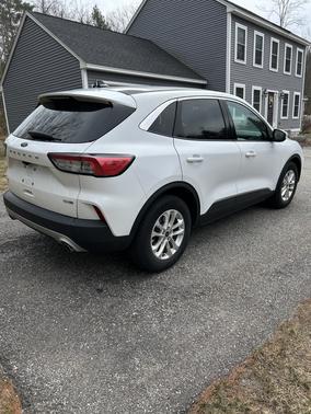 White 2020 Ford Escape SE