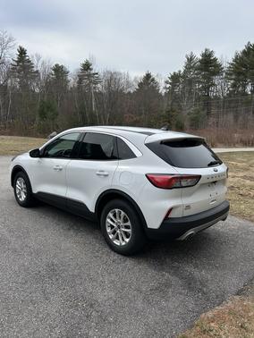 White 2020 Ford Escape SE