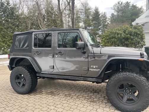 2016 Jeep Wrangler Unlimited Sahara