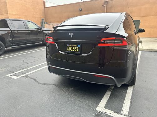 2023 Tesla Model X Standard Range