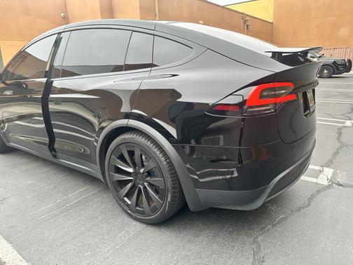 2023 Tesla Model X Standard Range