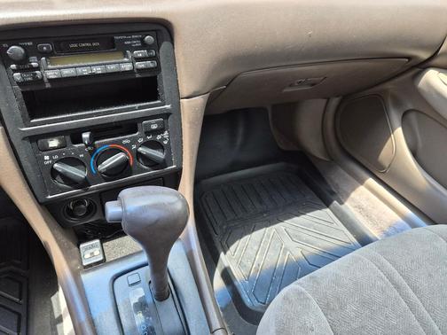 Beige 1999 Toyota Camry CE