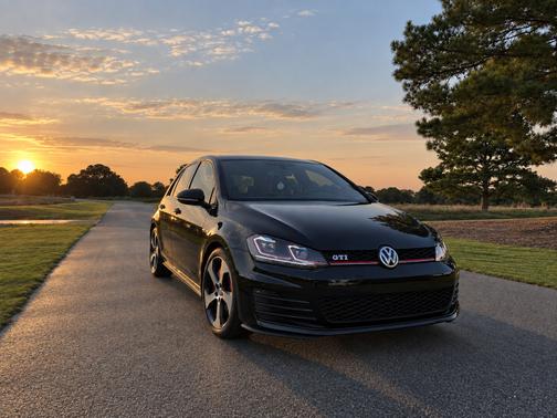 Black 2015 Volkswagen Golf GTI 2.0T Autobahn 4-Door