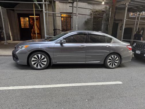 2017 Honda Accord Hybrid EX-L