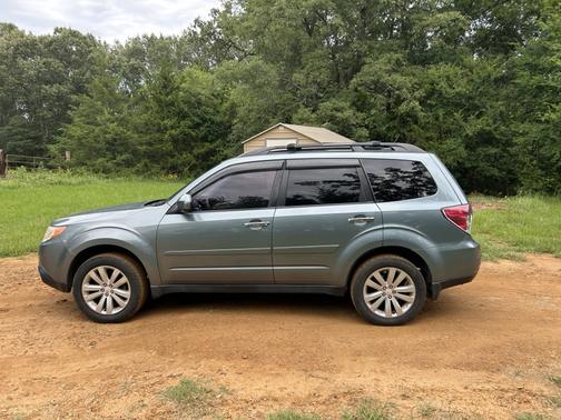 Green 2012 Subaru Forester 2.5X Limited