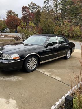 2005 Lincoln Town Car Signature