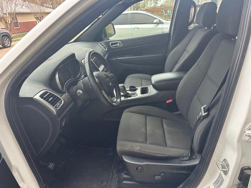 2018 Jeep Grand Cherokee Laredo E