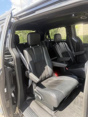 Black 2016 Dodge Grand Caravan SXT