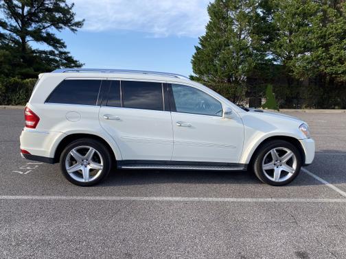 Photo 4 of 20 of 2012 Mercedes-Benz GL-Class GL 550 4MATIC