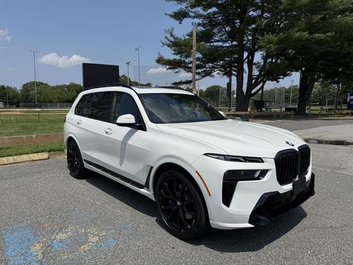 2023 BMW X7 xDrive40i
