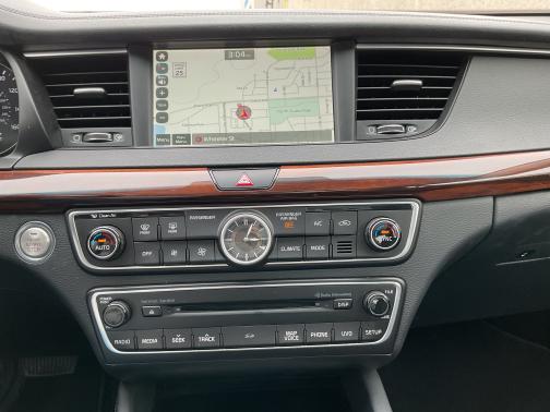 2018 Kia Cadenza Premium