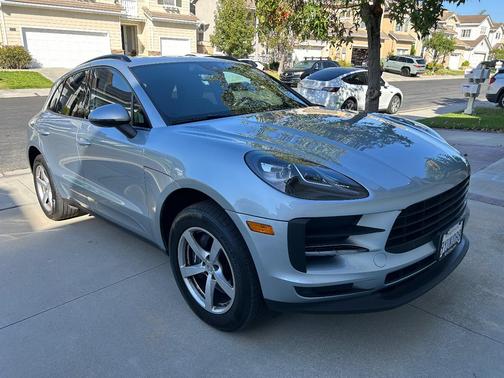 Silver 2021 Porsche Macan Macan