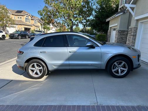 Silver 2021 Porsche Macan Macan