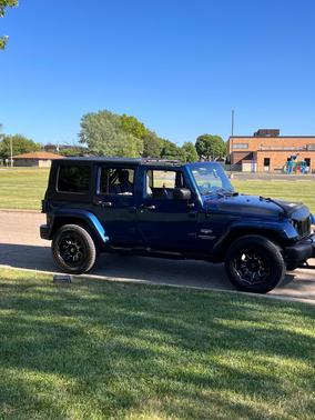 Blue 2009 Jeep Wrangler Unlimited Sahara