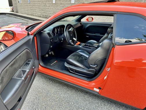 2009 Dodge Challenger SRT8