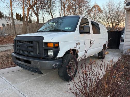 2009 Ford E250 Base