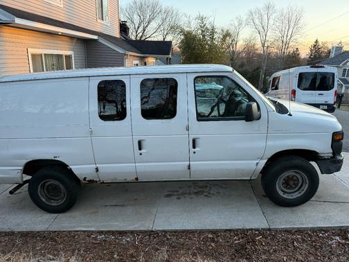 2009 Ford E250 Base