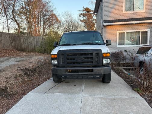 2009 Ford E250 Base