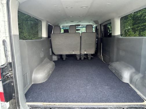 2015 Nissan NV Passenger NV3500 HD S V6