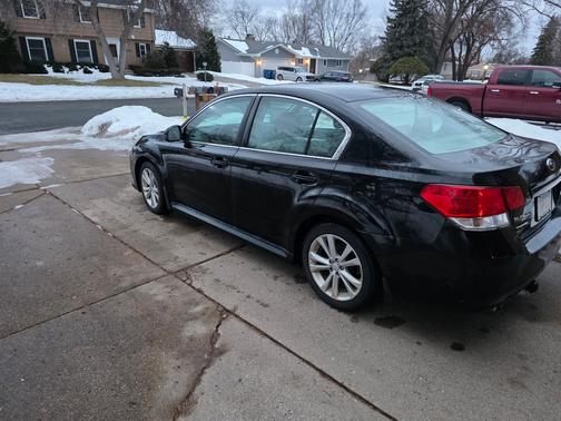 2013 Subaru Legacy 2.5i Premium