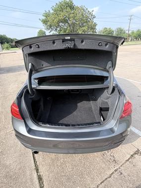 Gray 2018 BMW 320 i