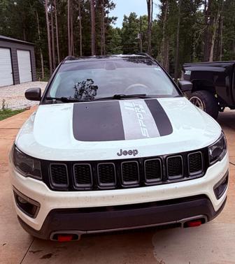 White 2018 Jeep Compass Trailhawk