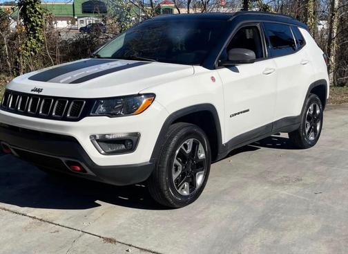 White 2018 Jeep Compass Trailhawk