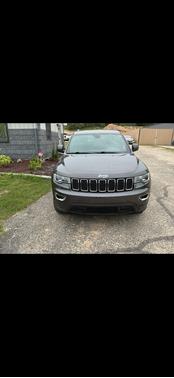 Gray 2017 Jeep Grand Cherokee Laredo