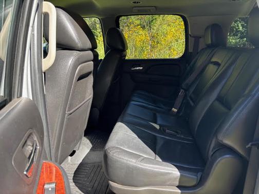 2013 GMC Yukon XL 1500 SLT