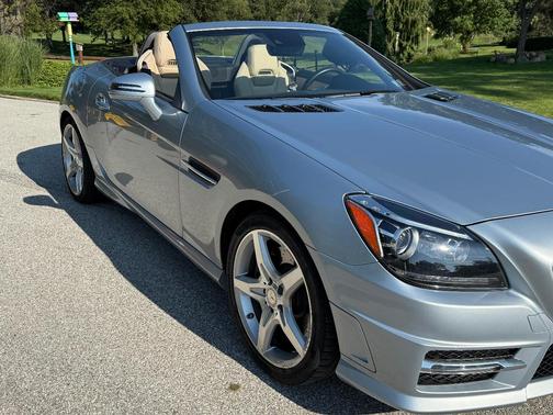Gray 2014 Mercedes-Benz SLK-Class SLK 350