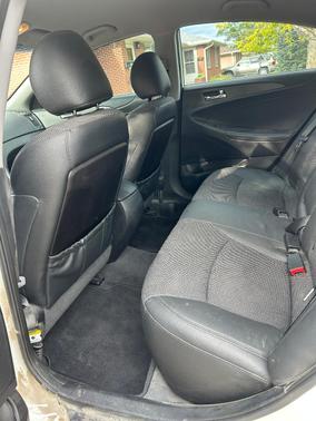 White 2013 Hyundai SONATA SE
