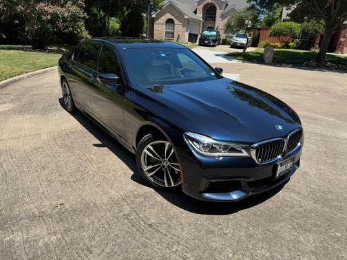 Blue 2018 BMW 750 i xDrive