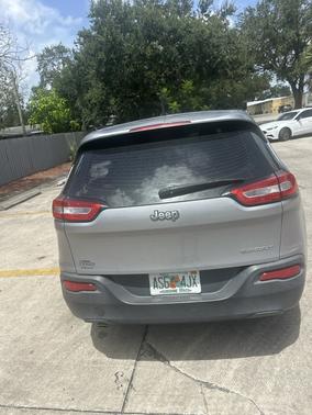 2014 Jeep Cherokee Sport