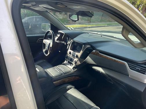 White 2016 GMC Yukon Denali