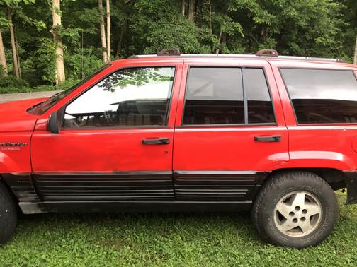1995 Jeep Grand Cherokee SE 4WD