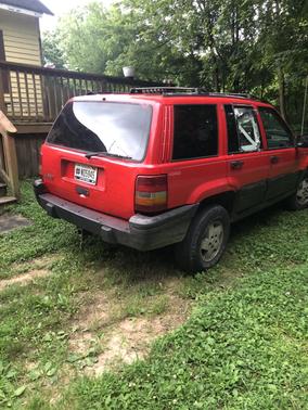 1995 Jeep Grand Cherokee SE 4WD