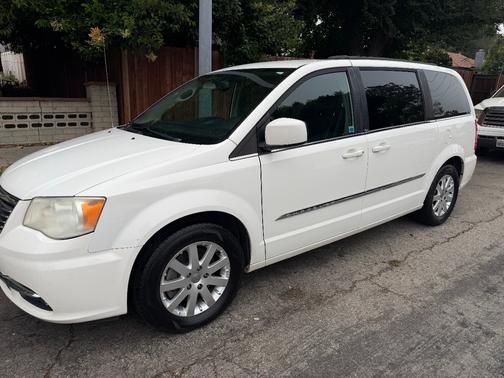 White 2013 Chrysler Town & Country Touring