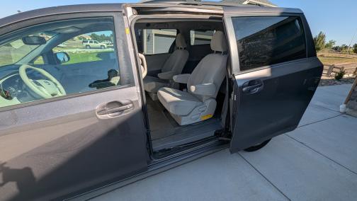 2011 Toyota Sienna LE