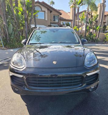 Black 2016 Porsche Cayenne Cayenne