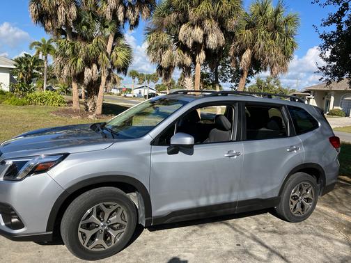 2022 Subaru Forester Premium