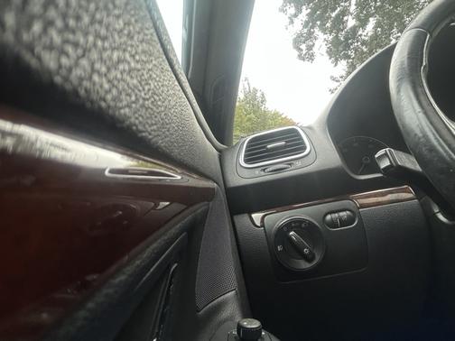 Black 2008 Volkswagen Eos Lux