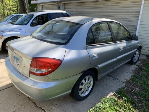 2003 Kia Rio Base