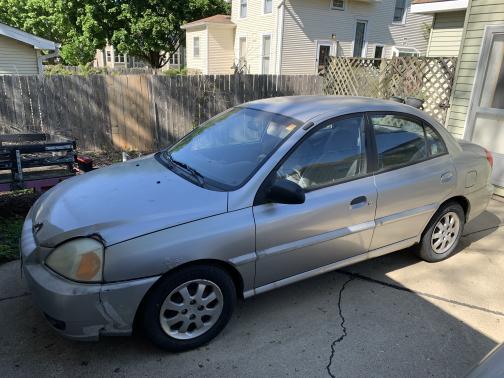 2003 Kia Rio Base