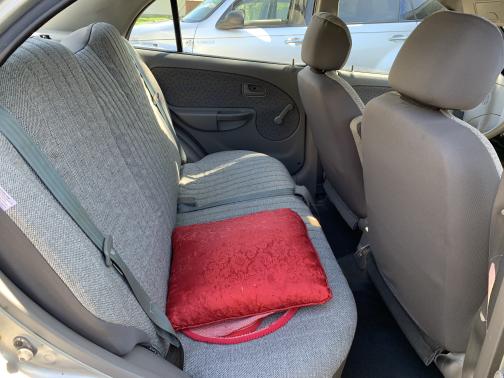 2003 Kia Rio Base