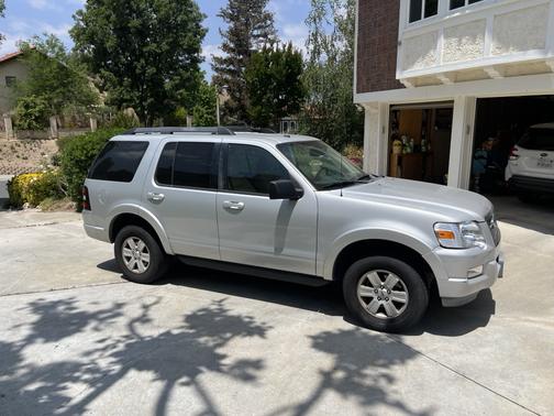 2010 Ford Explorer XLT