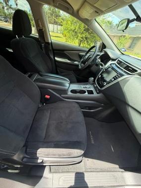 Silver 2019 Nissan Murano S