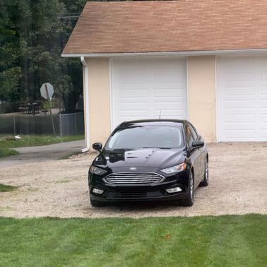 Black 2017 Ford Fusion Hybrid SE