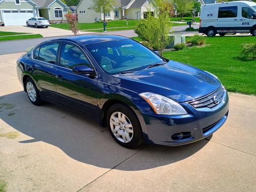 Blue 2012 Nissan Altima 2.5 S