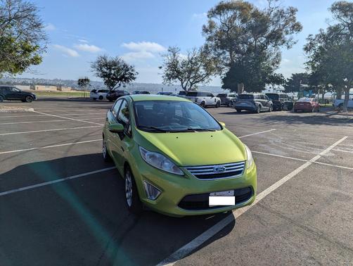 Green 2012 Ford Fiesta SEL