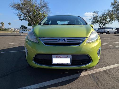 Green 2012 Ford Fiesta SEL
